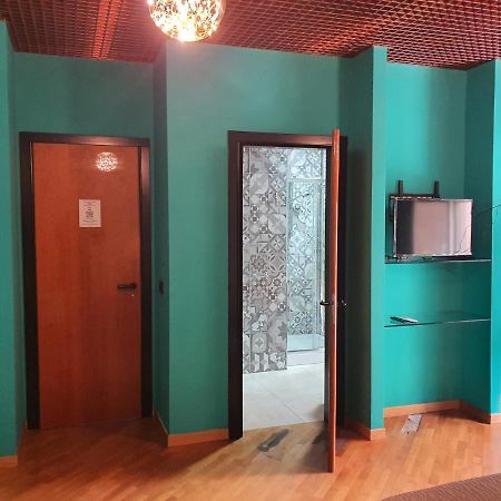 B B Desy Bed & Breakfast กาแซร์ตา ภายนอก รูปภาพ