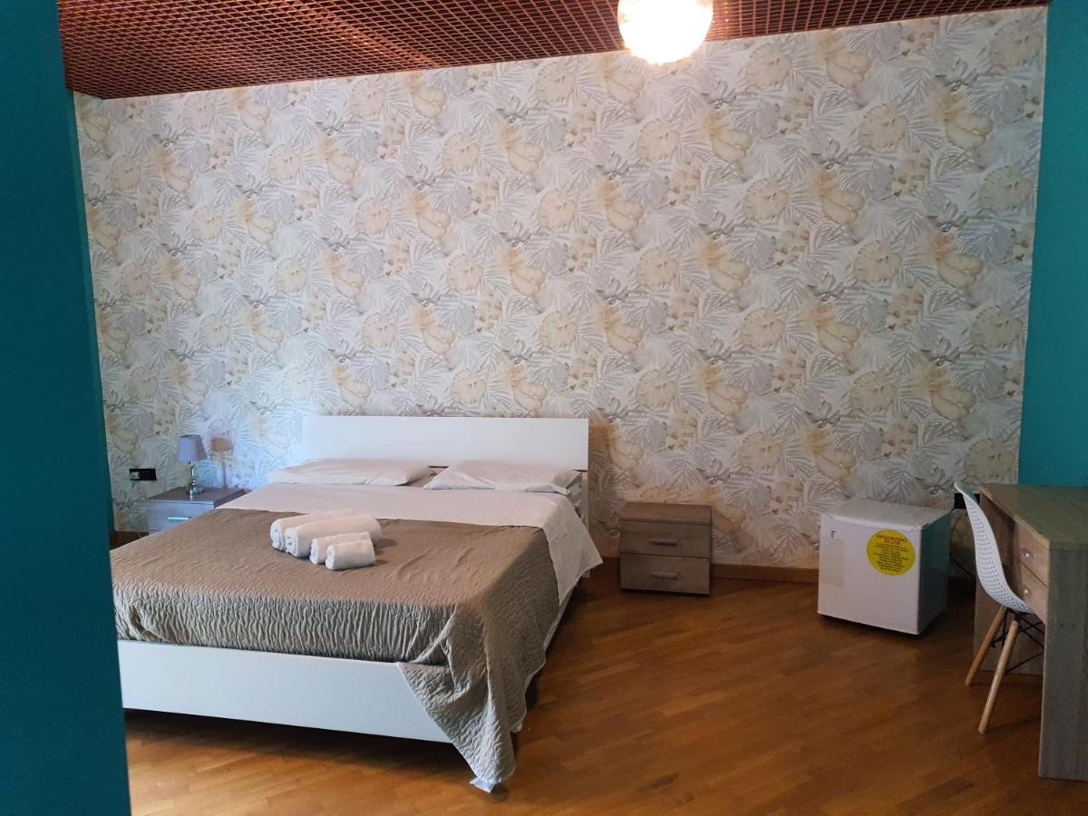 B B Desy Bed & Breakfast กาแซร์ตา ภายนอก รูปภาพ